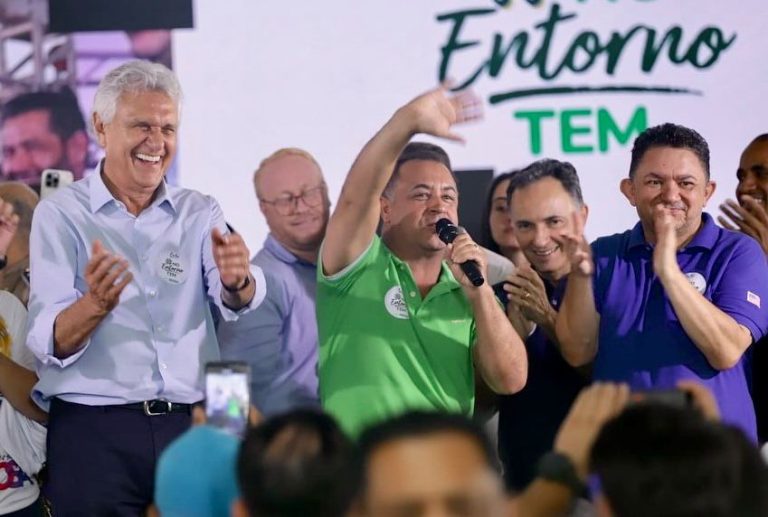 Carlinhos-do-Mangao-e-Cristiomario-com-Ronaldo-Caiado
