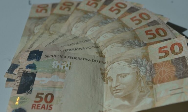 taxaJUROS